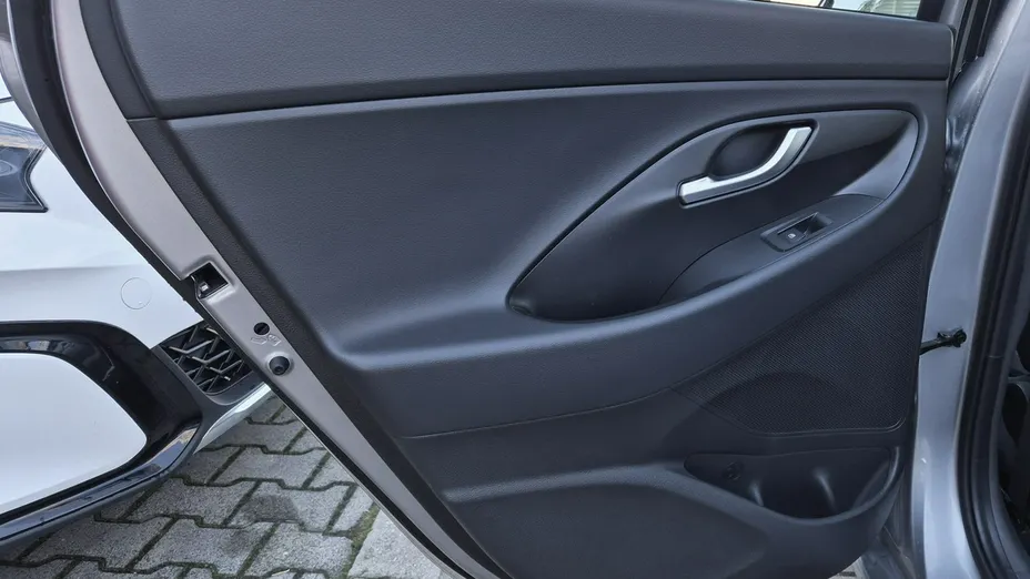HYUNDAI i30 -
