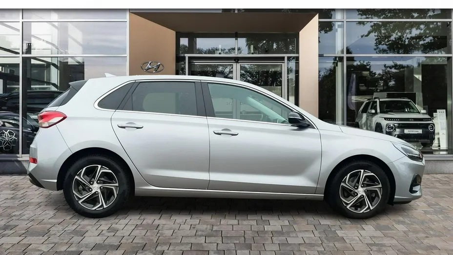 HYUNDAI i30 -