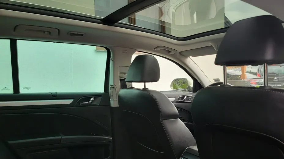 SKODA Superb -