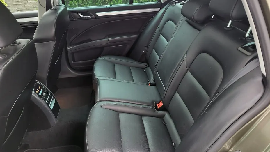 SKODA Superb -