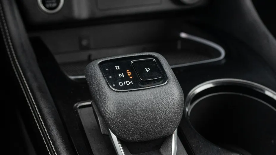 NISSAN X-Trail -