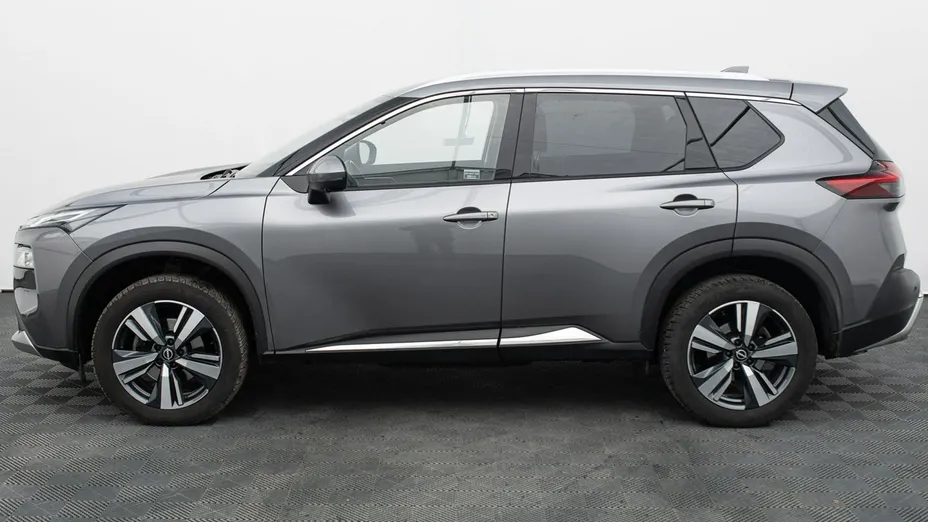 NISSAN X-Trail -