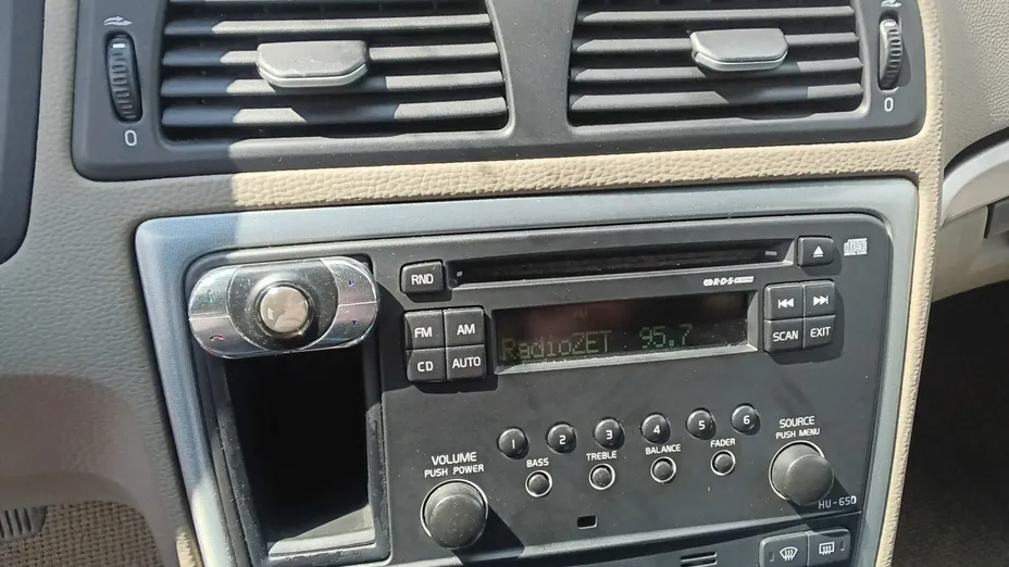 VOLVO XC70 -