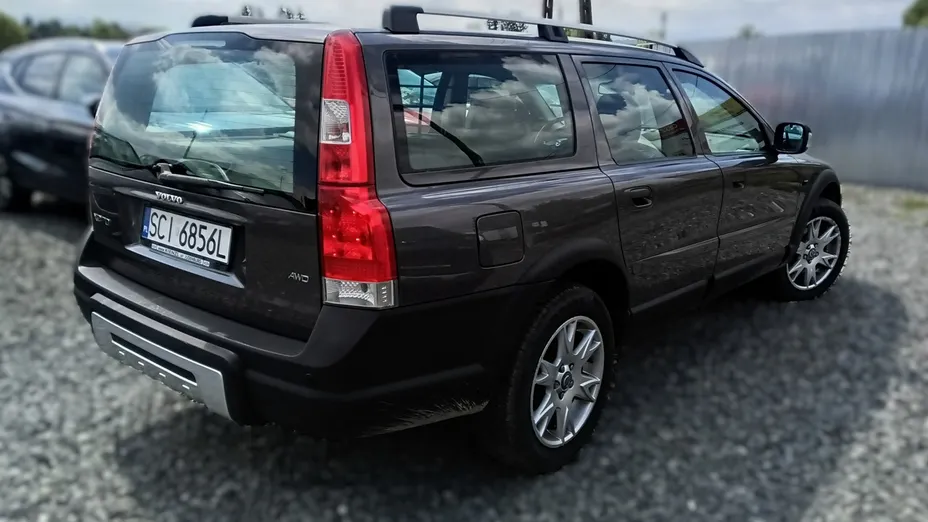 VOLVO XC70 -