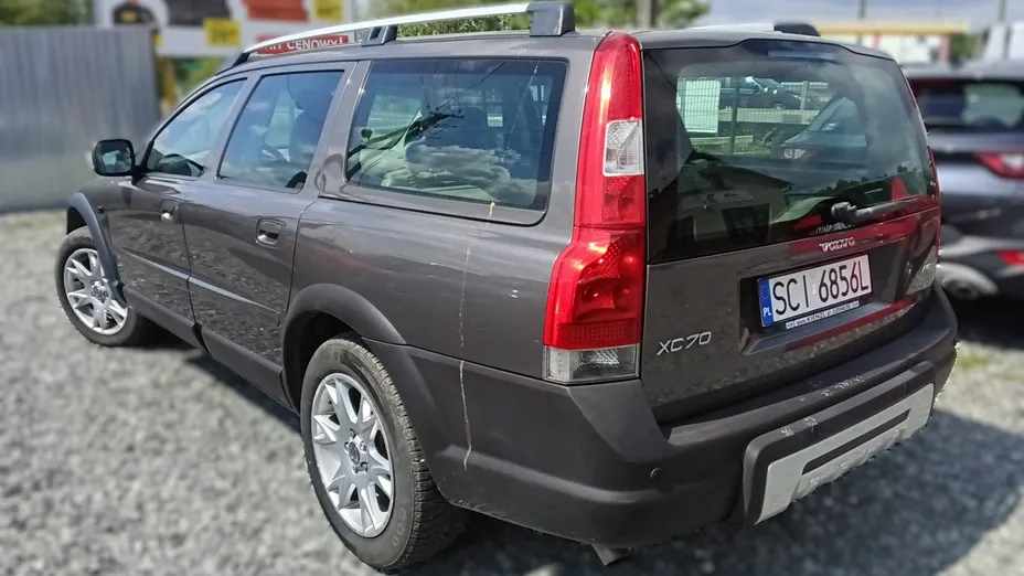 VOLVO XC70 -