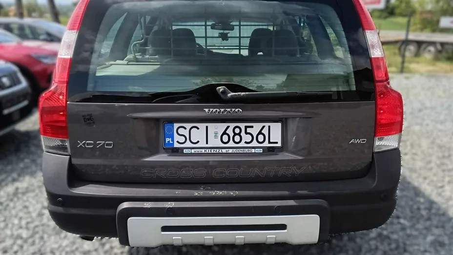 VOLVO XC70 -