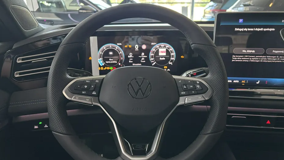 VOLKSWAGEN Tiguan -