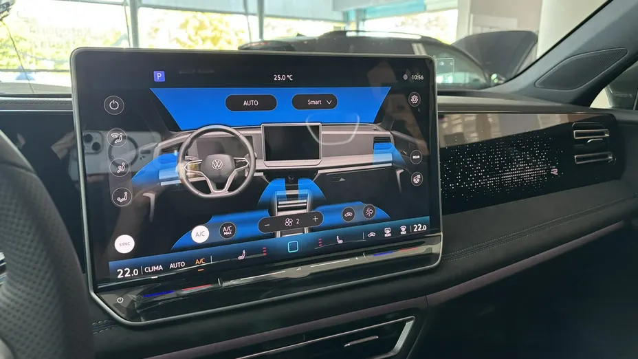 VOLKSWAGEN Tiguan -