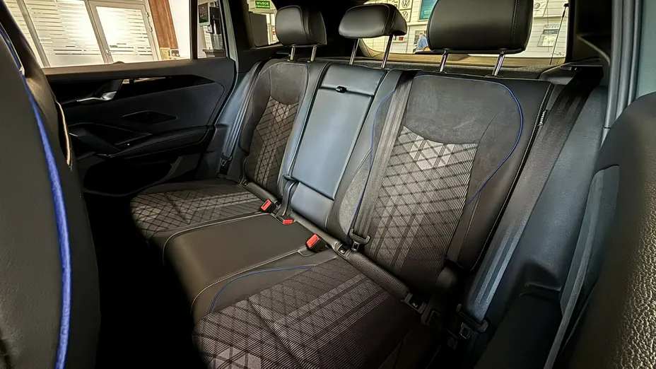 VOLKSWAGEN Tiguan -