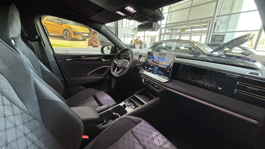 VOLKSWAGEN Tiguan -