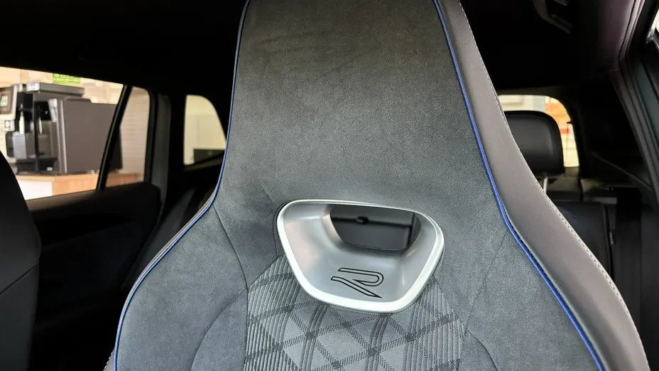 VOLKSWAGEN Tiguan -