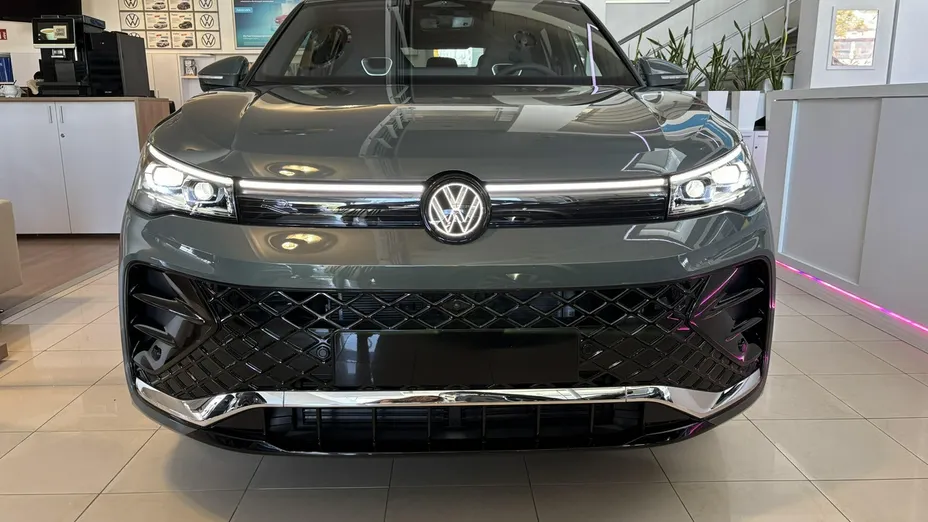 VOLKSWAGEN Tiguan -