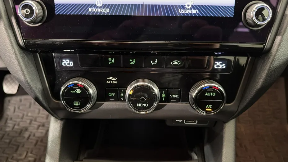 SKODA Octavia -