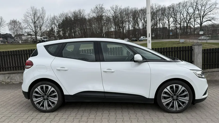 RENAULT Scenic -