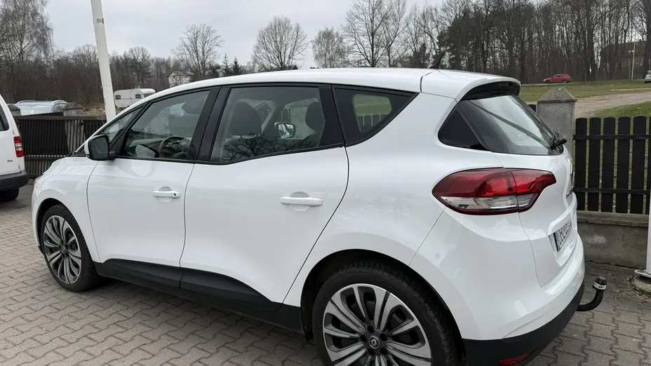 RENAULT Scenic -