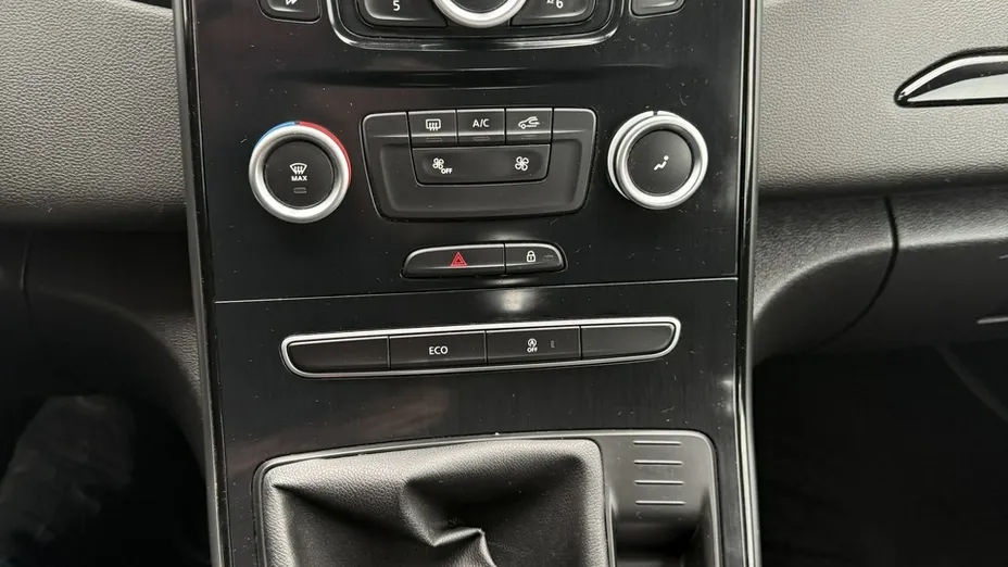 RENAULT Scenic -
