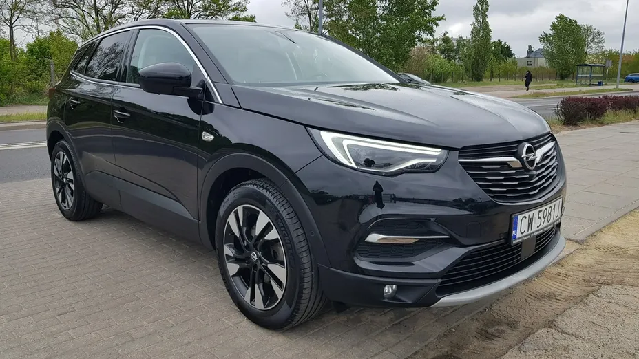 OPEL Grandland X -