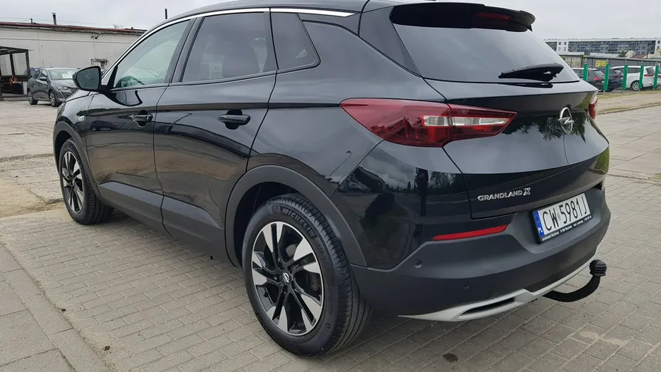 OPEL Grandland X -