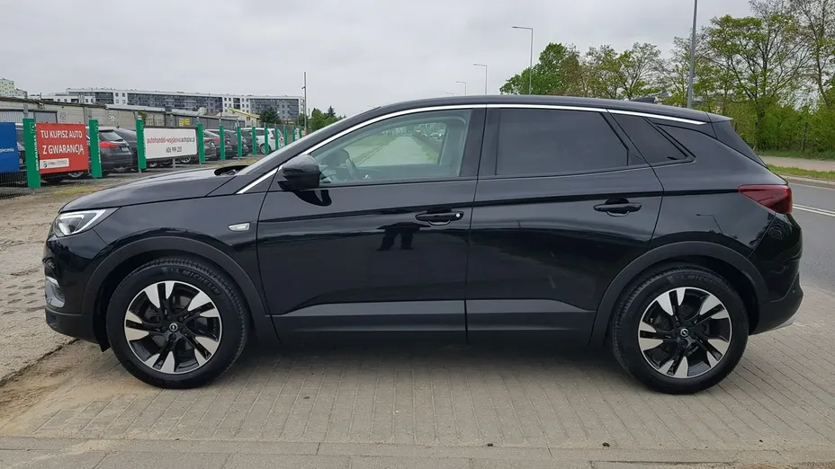 OPEL Grandland X -