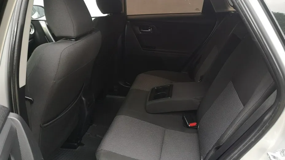 TOYOTA Auris -