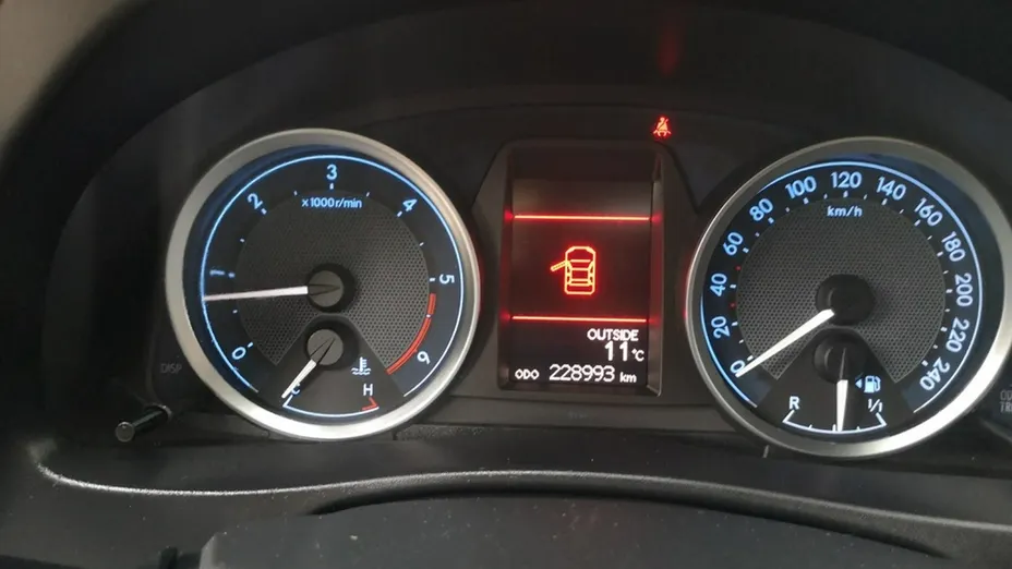 TOYOTA Auris -