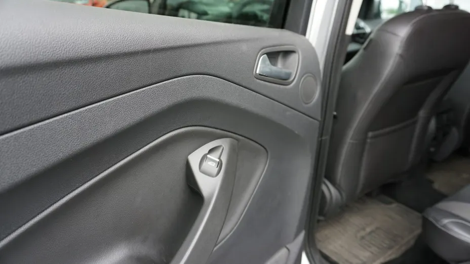 FORD Kuga -