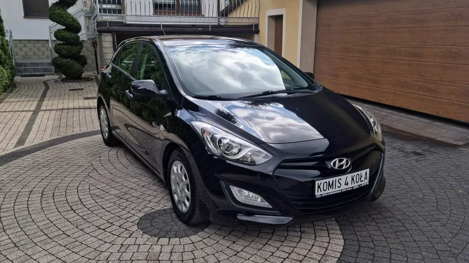 HYUNDAI i30 -