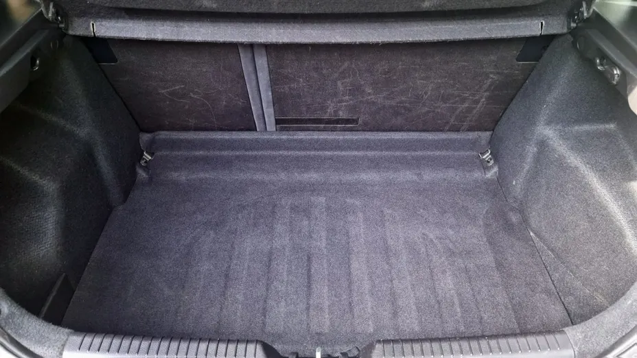 HYUNDAI i30 -