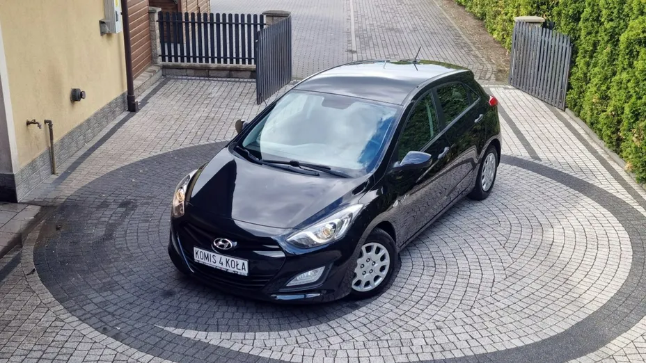 HYUNDAI i30 -