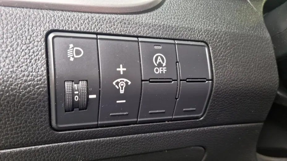 HYUNDAI i30 -