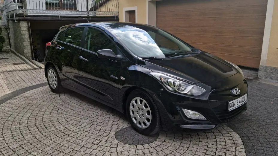 HYUNDAI i30 -