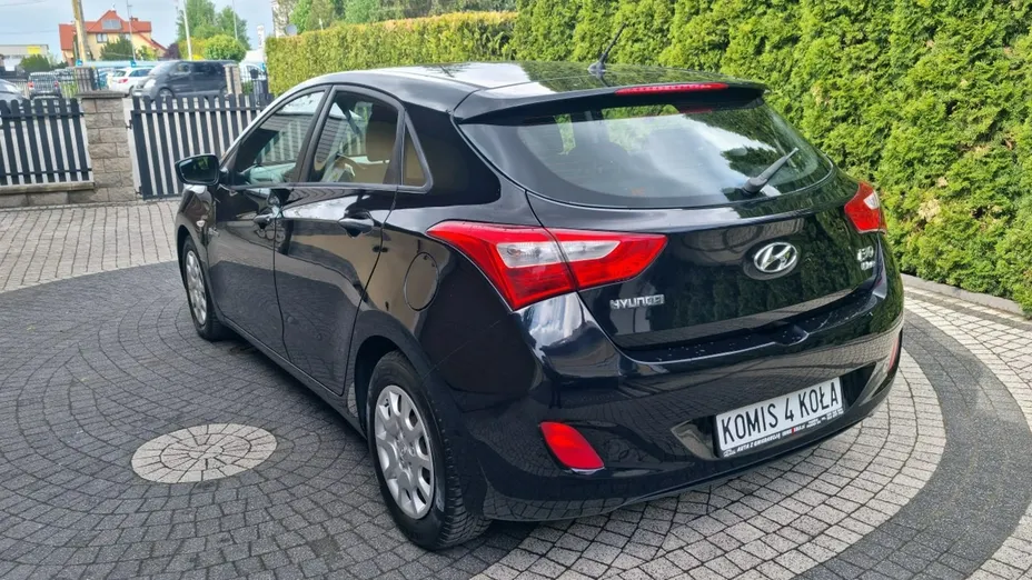 HYUNDAI i30 -
