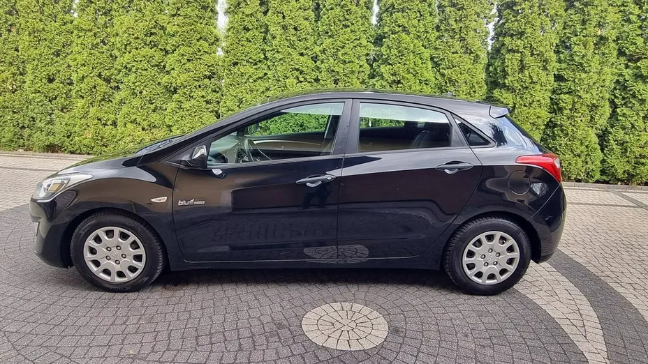 HYUNDAI i30 -