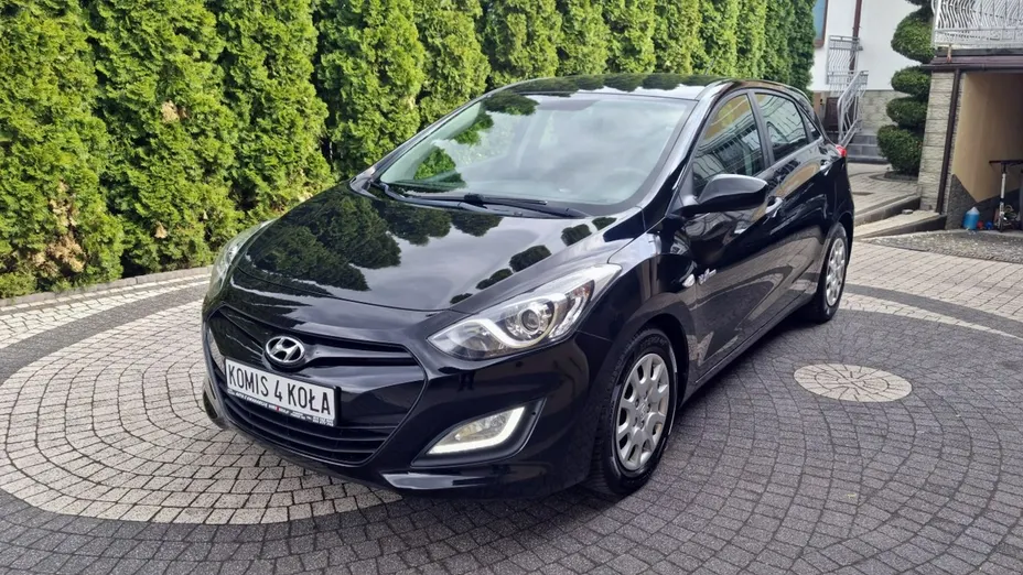 HYUNDAI i30 -