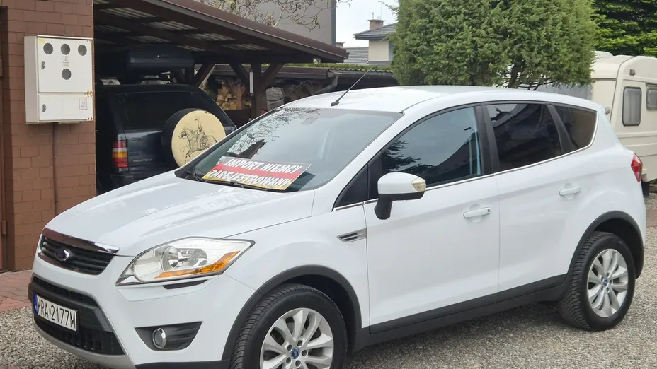 FORD Kuga -