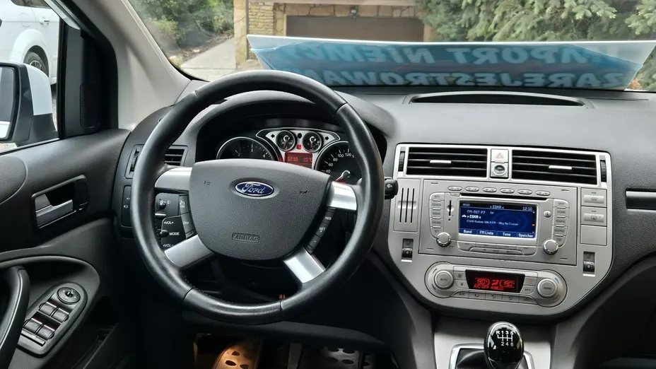 FORD Kuga -