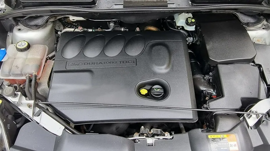 FORD Kuga -