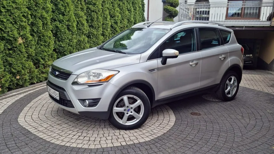 FORD Kuga -