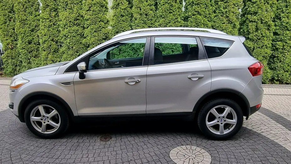 FORD Kuga -