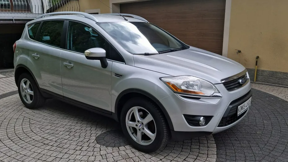 FORD Kuga -