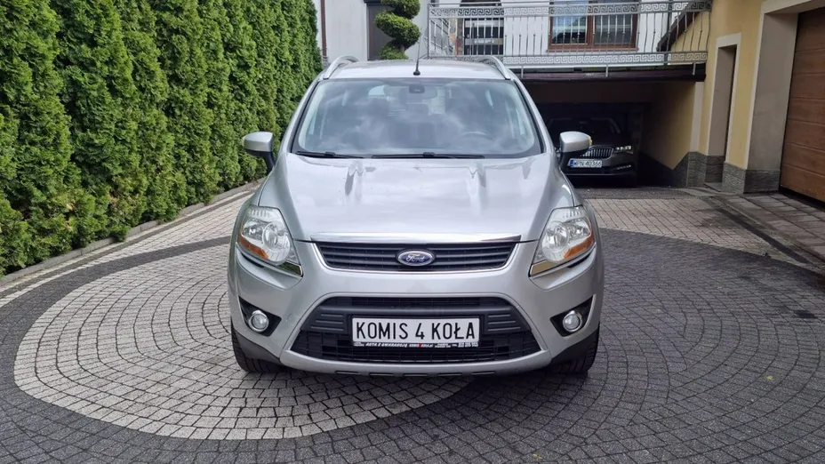 FORD Kuga -