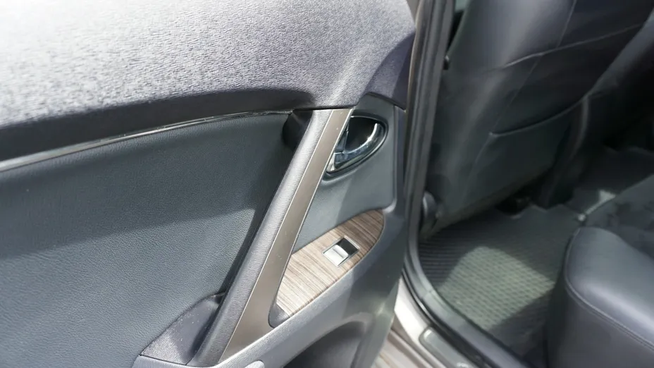 TOYOTA Avensis -