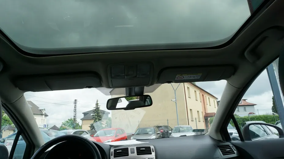 TOYOTA Avensis -