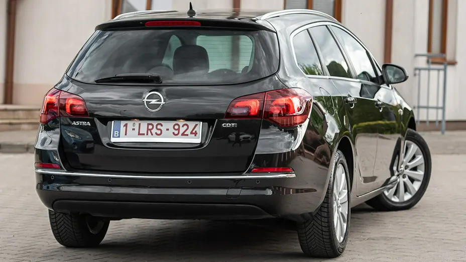 OPEL Astra -