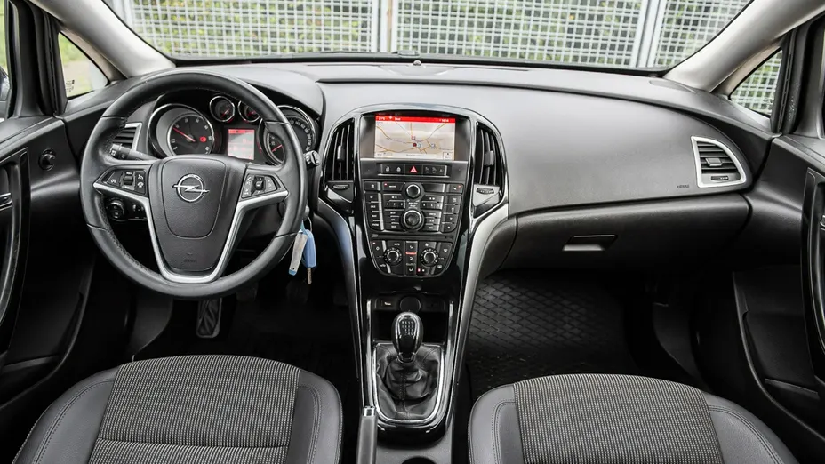 OPEL Astra -