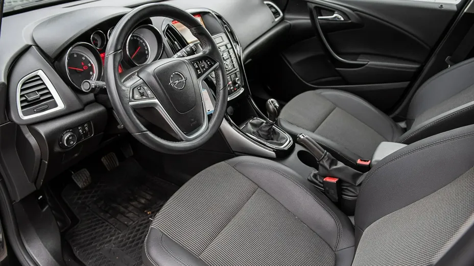 OPEL Astra -