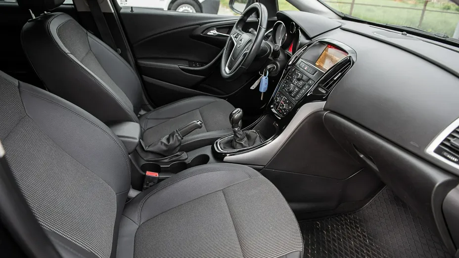 OPEL Astra -