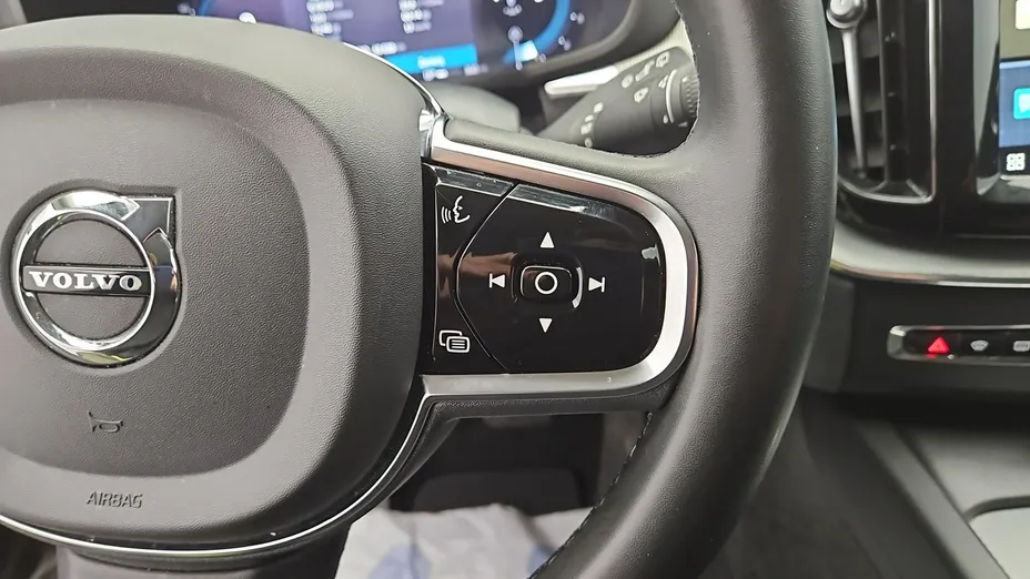 VOLVO XC60 -