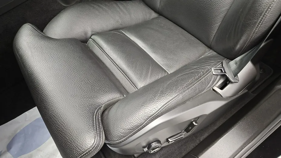 VOLVO XC60 -