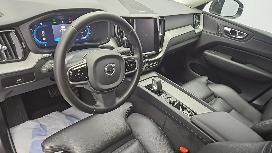 VOLVO XC60 -